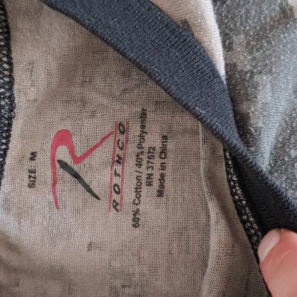 Tshirt - Picture 3 of 3